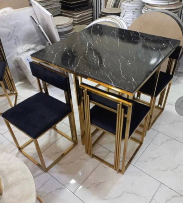 میزناهارتوری ۴نفره با پشتی مربع فلزی کمجا فورتیک